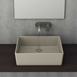 Bocchi 1215-011-0125 Klasik Tekli 50 cm Seramik Tezgah Üstü Kare Lavabo