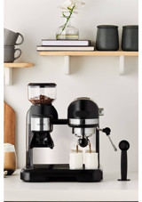 Coffeemaid 1550 W Paslanmaz Çelik Tezgah Üstü Kapsülsüz Öğütücülü Yarı Otomatik Espresso Makinesi Siyah