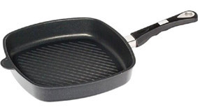 Primanova Kare Plastik Saplı Döküm 28x28 cm Grill Tava Siyah