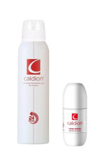 Caldion Classic Pudrasız Ter Önleyici Antiperspirant Sprey Roll-On Kadın Deodorant 150 ml + Classic Kadın Roll-On Deodorant 50 ml