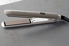 Remington S8901 İyonlu Seramik Saç Düzleştirici