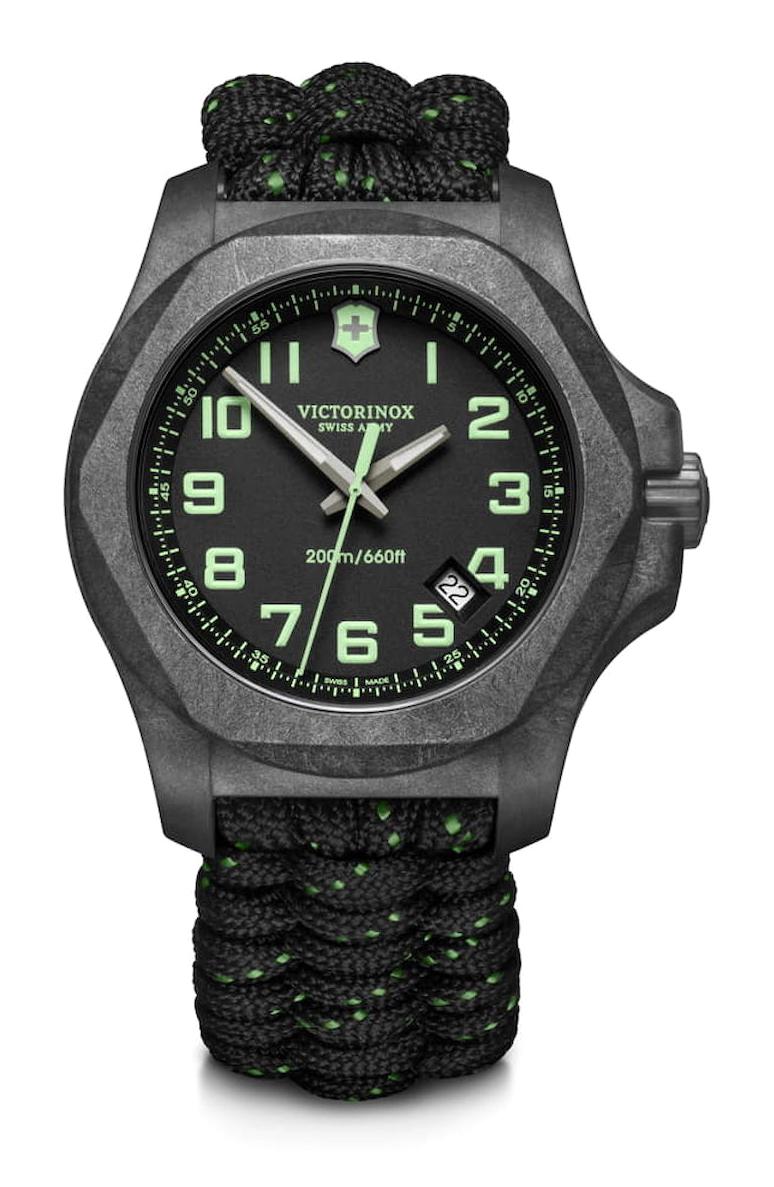 Victorinox Swiss Army 241859 Pusulalı Takvimli 43 mm Siyah Kumaş Kordon Analog Kol Saati