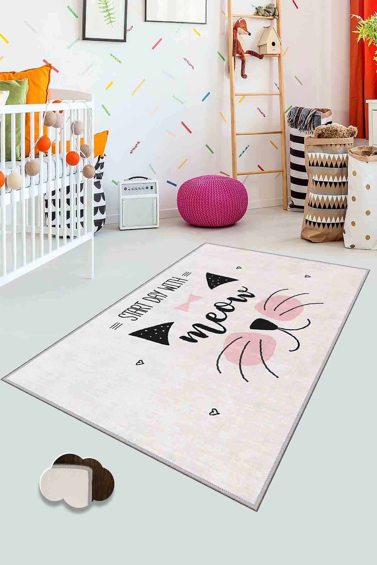 Homefesto Krem 5 mm Polyester Leke Tutmaz Yıkanabilir İnce Kaymaz Taban Yazılı Dikdörtgen Makine Dokuma Çocuk Odası Halısı 60x100 cm