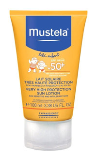 Mustela Very High Protection Sun Lotion 50 Faktör Tüm Ciltler İçin Leke Karşıtı Nemlendirici Yağsız Suya Dayanıklı Yüz ve Vücut Güneş Losyonu 100 ml