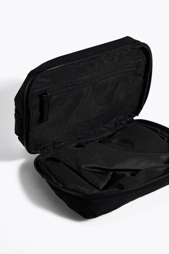 Oysho Bölmeli Siyah Düz Polyester Küçük Boy Çok Gözlü Seyahat Makyaj Çantası