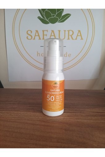 Safaura 50 Faktör Tüm Ciltler İçin Leke Karşıtı Nemlendirici Yağsız Suya Dayanıklı Yüz ve Vücut Güneş Kremi 50 ml