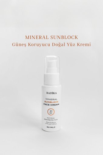 Radika Aromatherapy Aroma Therapy 30 Faktör Tüm Ciltler İçin Nemlendirici Suya Dayanıklı Yüz ve Vücut Güneş Kremi 50 ml