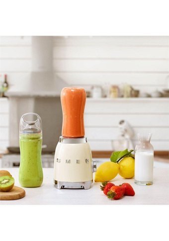 Smeg 500 ml Plastik Hazneli Çift Bıçaklı Kişisel Tekli Mini Blender Ekru