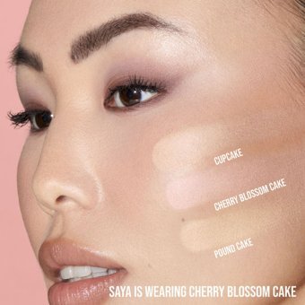 Huda Beauty Easy Bake and Snatch Cupcake Yağsız Sabitleyici Kompakt Pudra