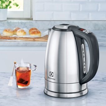 Electrolux EEWA7700 Çelik 1.7 lt 2400 W Işıklı Modern İnox Kettle